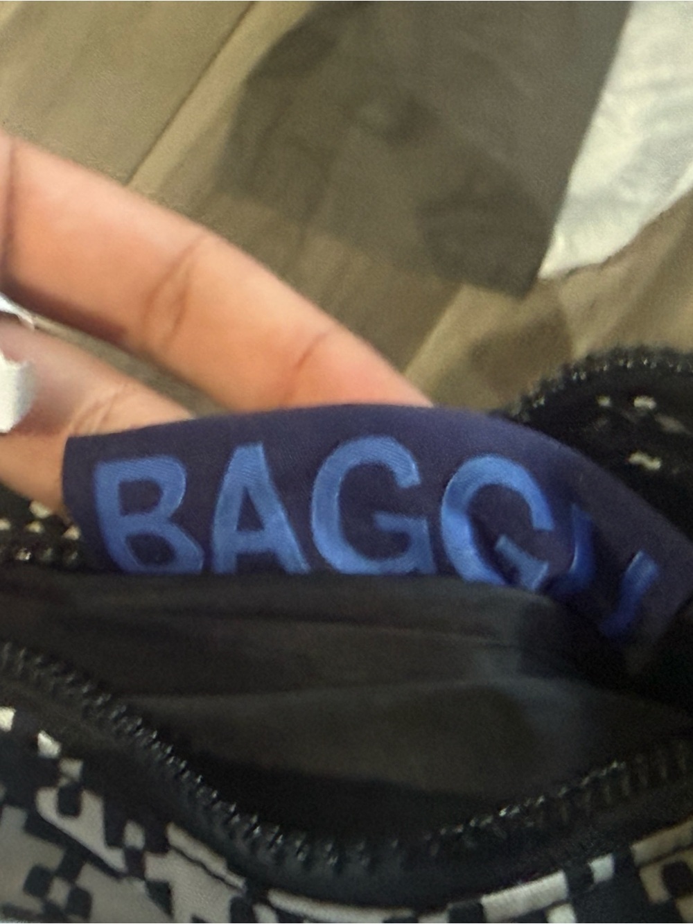 BAGGU pixel gingham shoulder bag - Picture 3 of 3